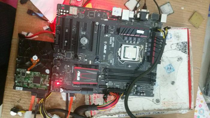 ASUS H97-PRO マザーボードとCPUIntelCorei7 4790 ASUS H97-PRO