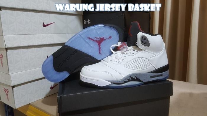 Jual Sepatu Basket Air Jordan AJ White Cement Kota