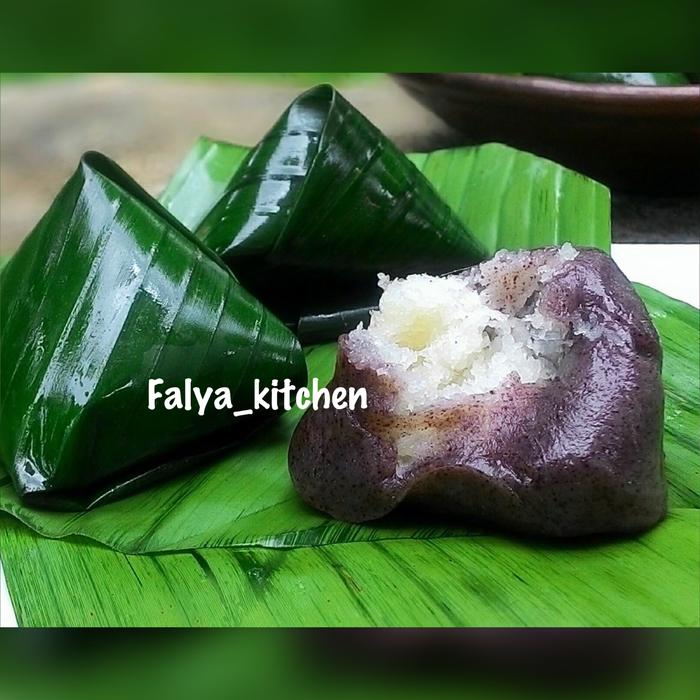 Jual Kue Bugis Kue Bungkus Daun Kue Kelapa Ketan Kota Depok Falya Kitchen Tokopedia