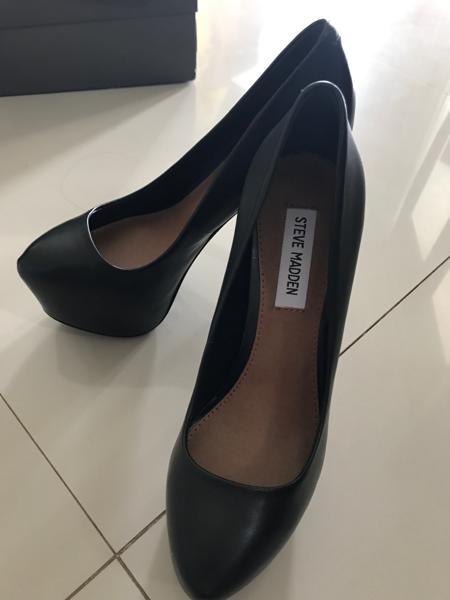 Steve madden hot sale dejavu pumps