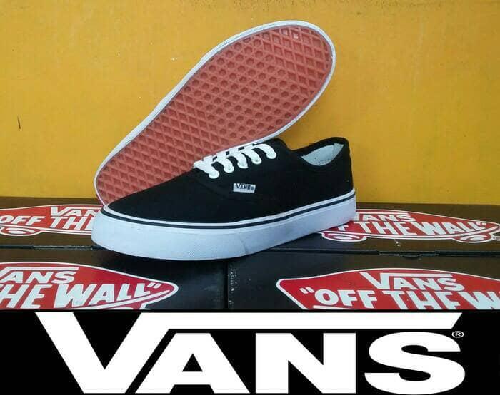 kamar store vans
