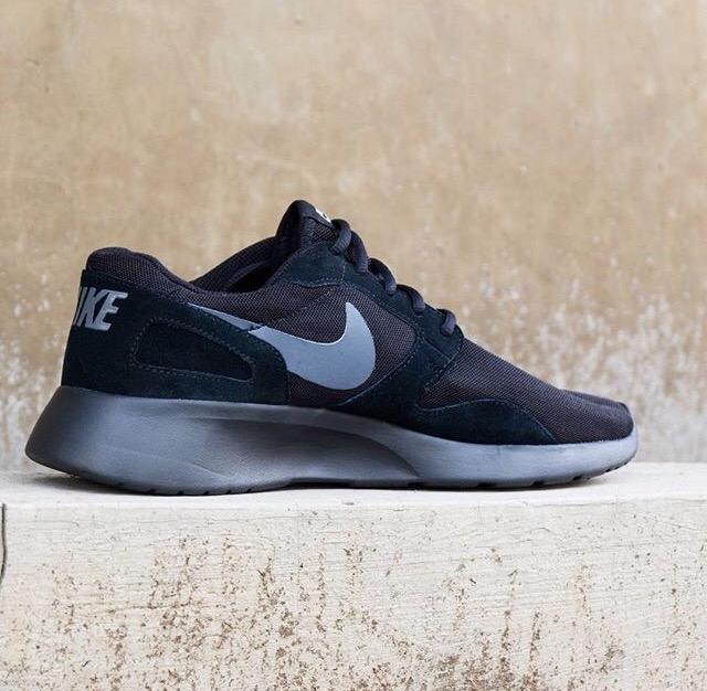 Nike kaishi run full black sale