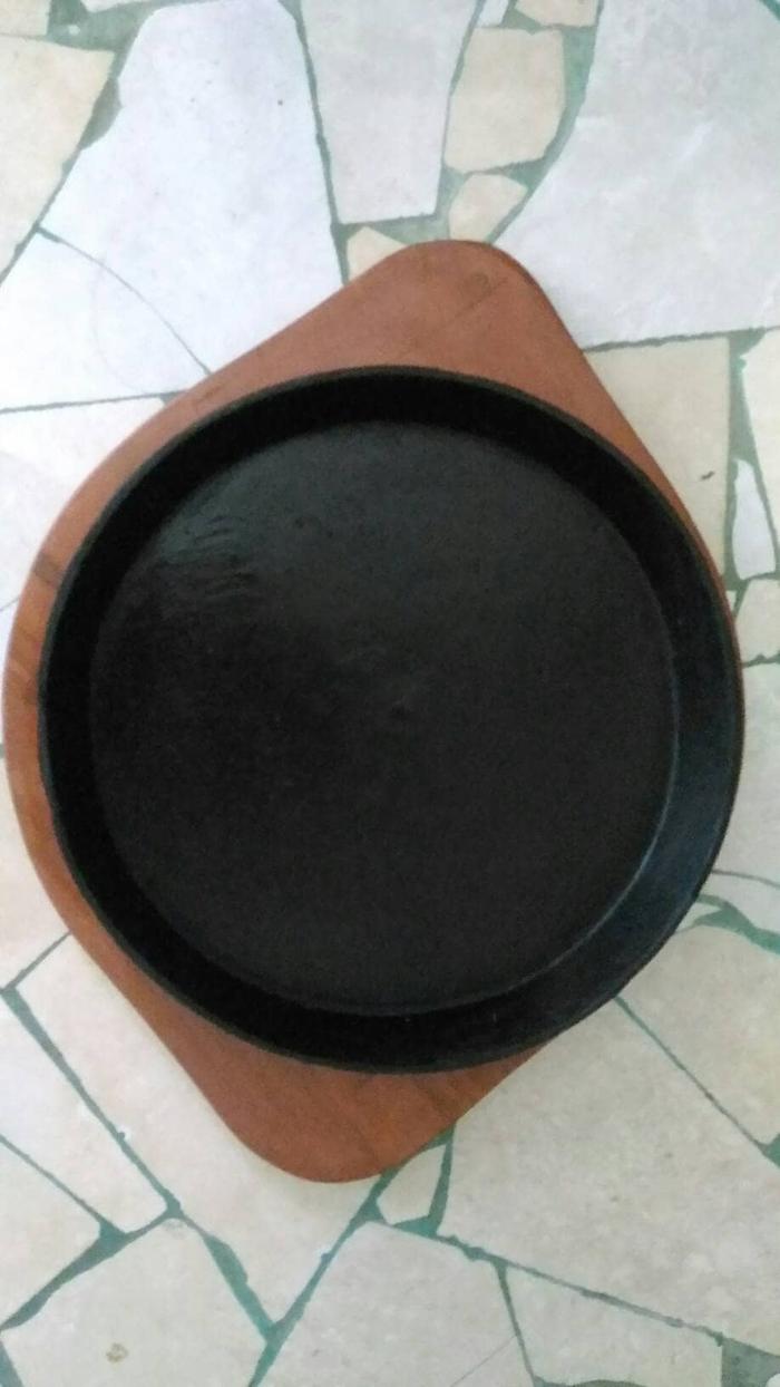 Gambar Hot plate (piring steak) bulat dari UD. Azfa Logam undefined Tokopedia