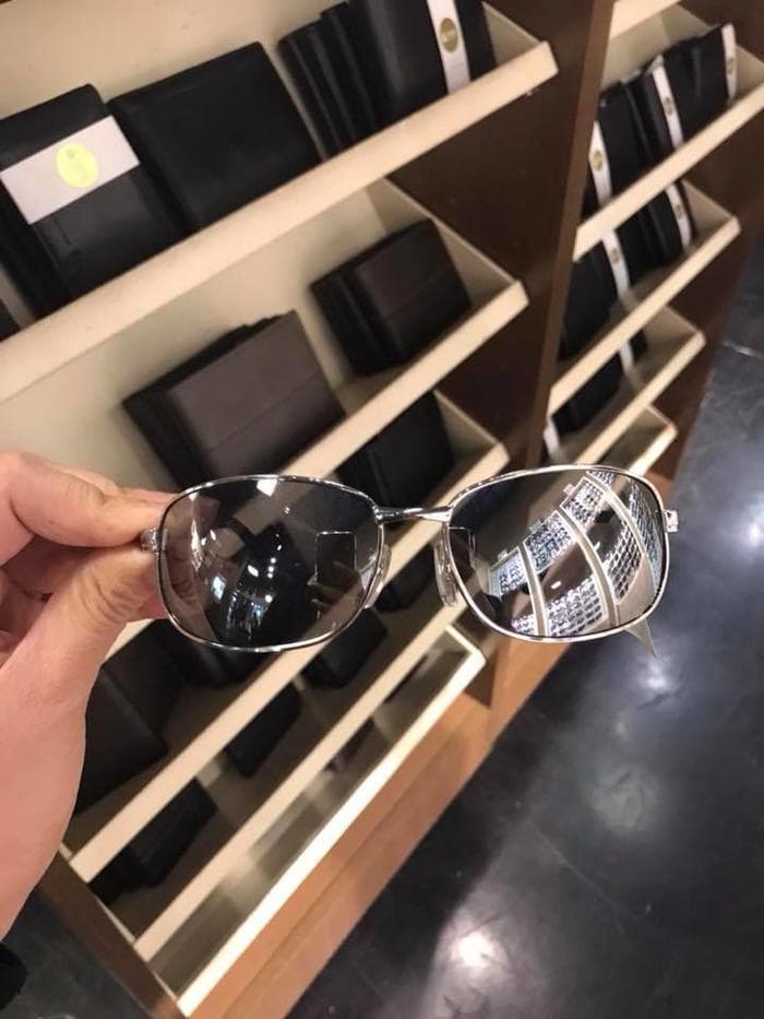 Gambar KACAMATA FOSSIL ORI... SALE dari shaqila shop undefined Tokopedia