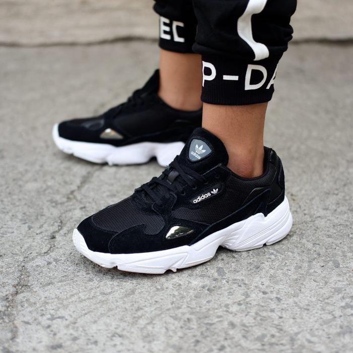 black adidas falcon