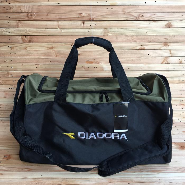 diadora duffel bag