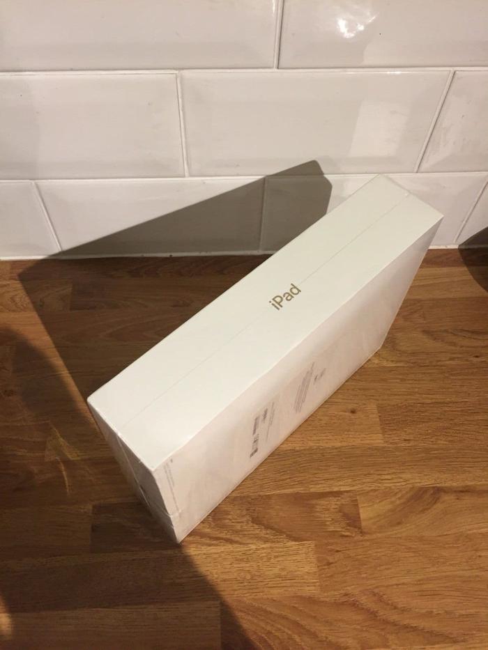 Gambar BNIB New iPad 9.7" iPad 2018 iPad 6 6th Gen Air 4 32gb Wifi Only dari chocoapple undefined Tokopedia