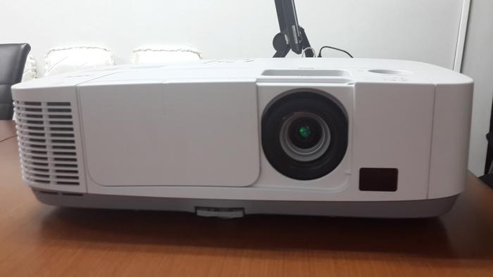 Gambar proyektor NEC P501X - Putih dari Multimedia Presentasi_NEW undefined Tokopedia