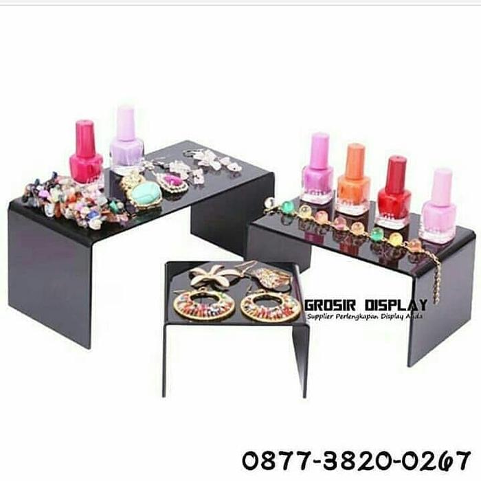 Gambar Akrilik Balok Display Pajangan Dompet Tas Clutch Tempat Aksesoris dari Grosir Display undefined Tokopedia