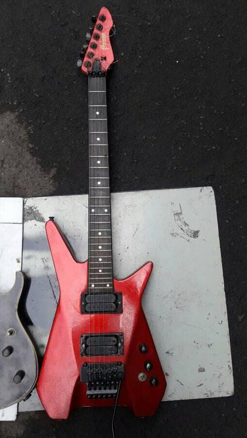 Jual Gitar Maison Alien Merah Korea Lawas Jakarta Pusat Tonybratta Tokopedia
