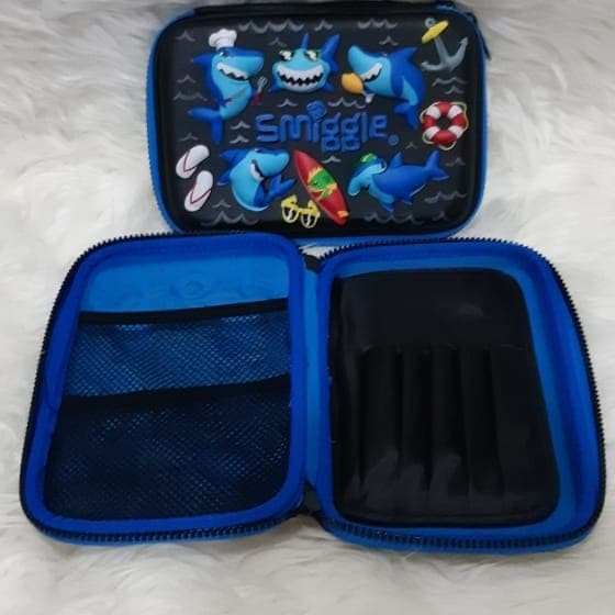 Gambar KOTAK PENSIL ANAK SMIGGLE/KOTAK PENSIL SMIGGLE HARDTOP KOOKY 3D MURAH - SHARK BLACK dari THA ACC ORI JKT MURAH undefined Tokopedia