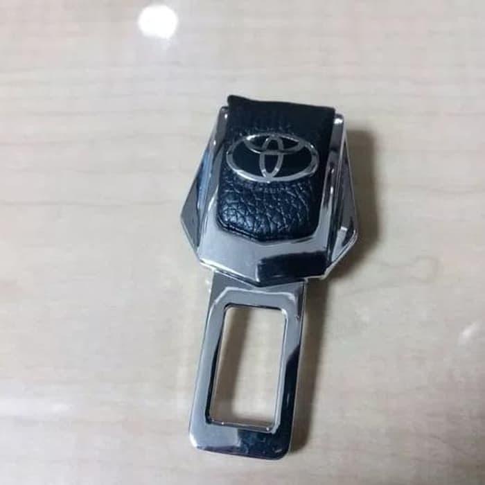 Gambar colokan seat belt / safety belt logo toyota kulit mobil sienta dari otoas Auto part undefined Tokopedia