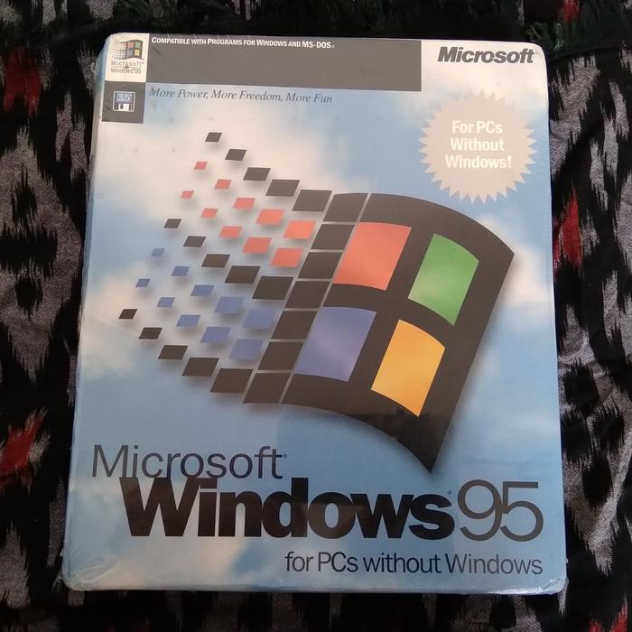 Gambar Windows 95 Disket 3.5 inch Original Big Box PC Software Komputer Jadul dari ParisF undefined Tokopedia