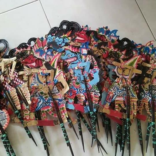 Gambar wayang kulit mini 30cm/ miniatur wayang/ wayang kulit - Bukan Gunungan dari artcraft1 undefined Tokopedia