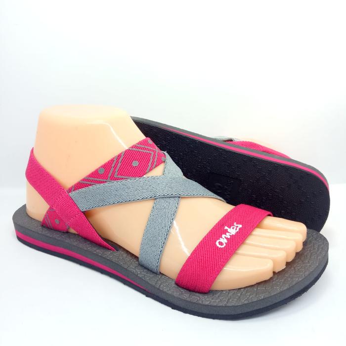 Gambar Sandal Wanita Hijab Nikita Omilles - Abu Merah Muda, 39 dari Goodman Footwear undefined Tokopedia