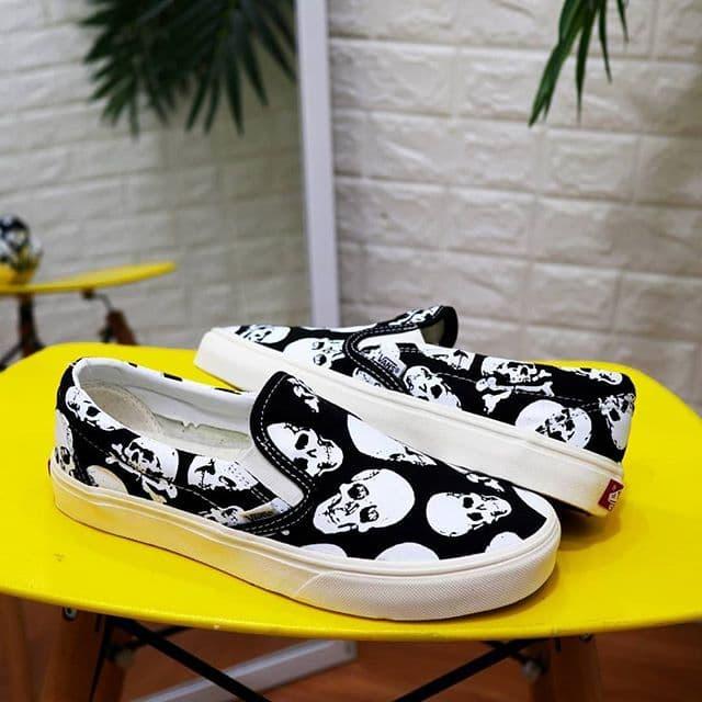van skull shoes
