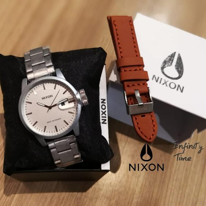 Gambar Jam Tangan Nixon Tanggal Aktif dan Free Strap Leather - Silver dari Infinitytime_id undefined Tokopedia