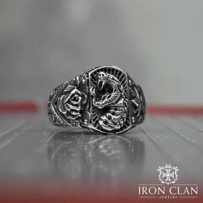 Gambar The Snake Ring (Iron Clan Jewelry) - 12 dari Iron Clan Chamber undefined Tokopedia