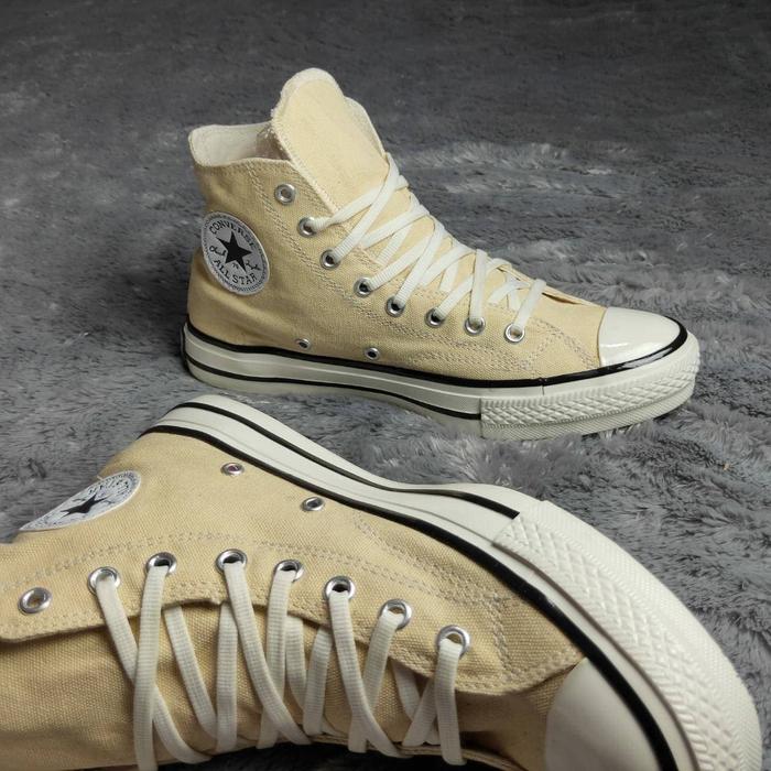 Sepatu store converse cream