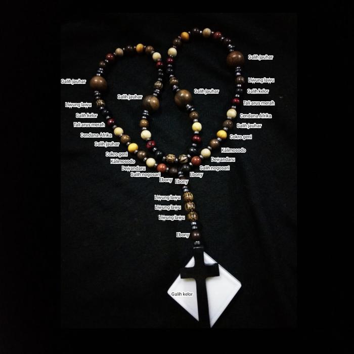 Gambar kalung Rosario kayu bertuah kombinasi neton 200rb di jamin asli unik dari Itimadgembili890 undefined Tokopedia