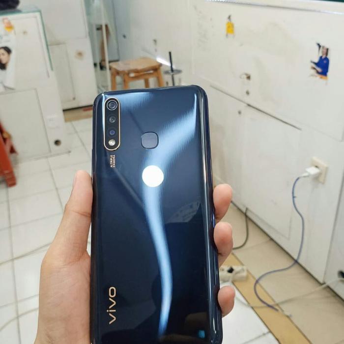 Gambar HP VIVO Y19 6/128 GB RAM 6GB ROM 128GB - GARANSI RESMI - BLACK & WHITE - Hitam dari WAHANA CENTRE undefined Tokopedia