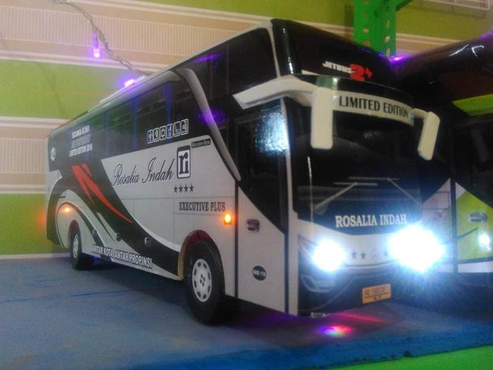 Gambar Miniatur bus bis Rosalia indah lampu dari Angzie Store undefined Tokopedia