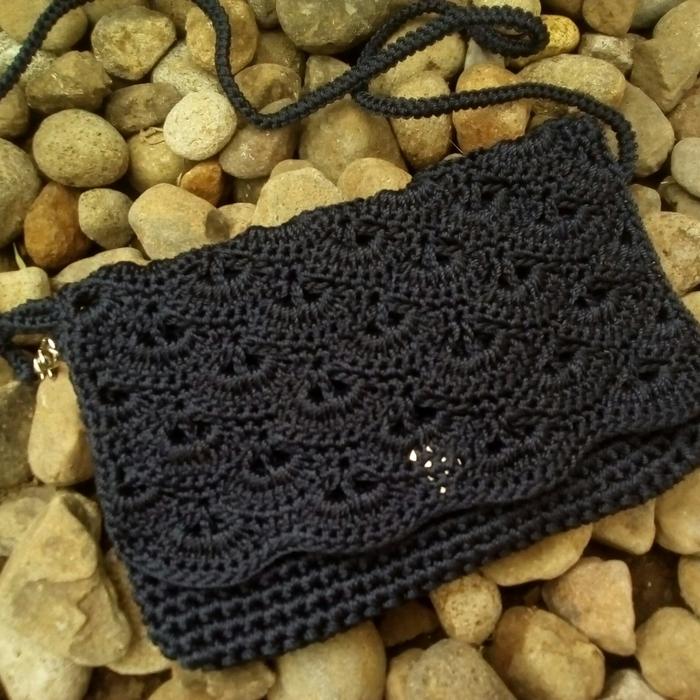 Gambar tas rajut flamboyan biru dongker dari adijayastore78 undefined Tokopedia