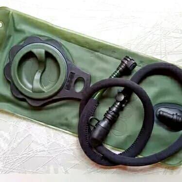 Gambar Water Bladder Ijo kap 2lt for hiking & Biking dari Nu Limit undefined Tokopedia