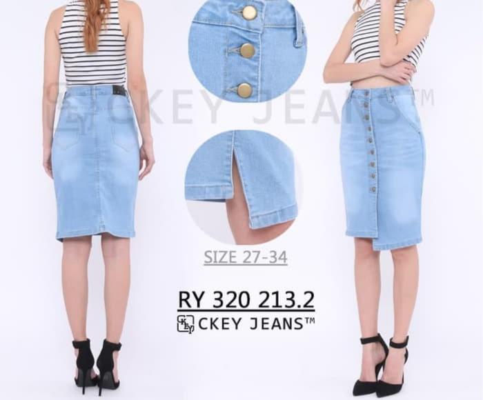 Gambar Rok Jeans 3/4. CW 320 - RY 106 / 105 - Biru Muda, 28 dari valents oficial olshop undefined Tokopedia