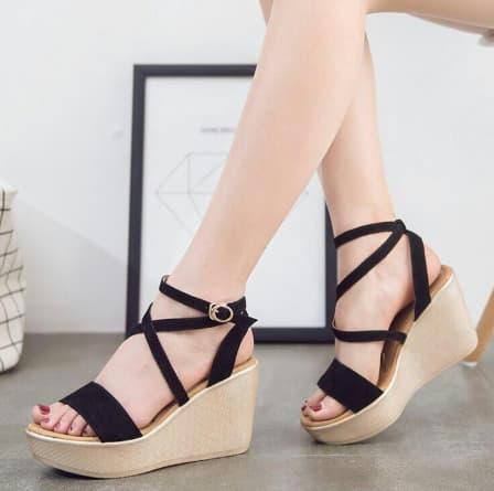 Gambar Sepatu Wedges Wanita Tali Silang - Hitam, 39 dari Bella OLShop77 undefined Tokopedia