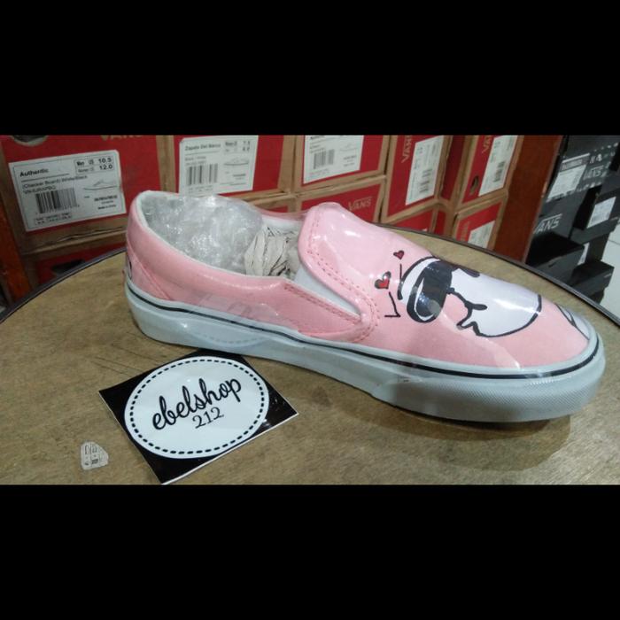 vans snoopy slip on