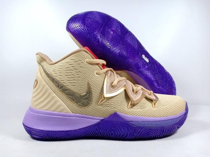Sepatu Basket Kyrie Ikhet
