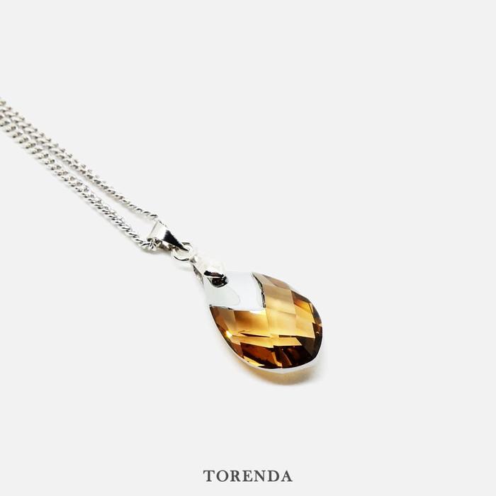 Gambar Torenda Kalung Wanita Liontin Crystal Pear Pendant Swarovski - Emas dari Torenda undefined Tokopedia