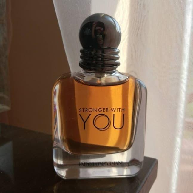 armani stronger perfume