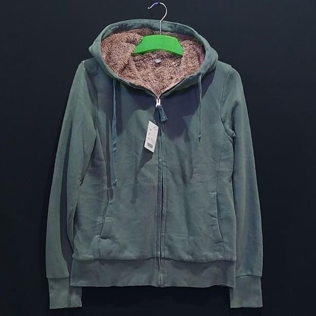 Jual Original UNIQLO Zip Hoodie (dalam berbahan sherpa) - Jakarta Barat -  Babebo.33 | Tokopedia