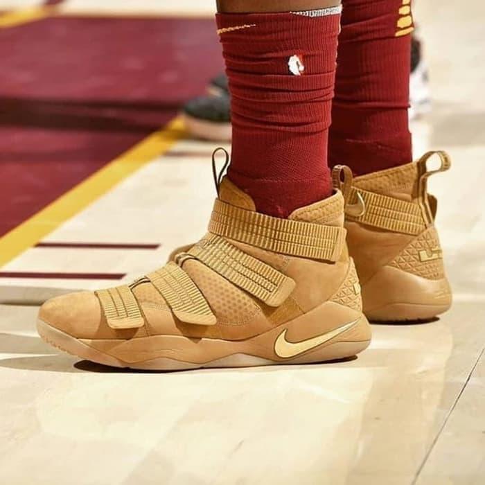 lebron 11 premium