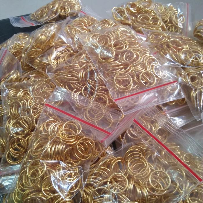 Gambar Ring cincin medali gold emas dari TIENTI BARU undefined Tokopedia