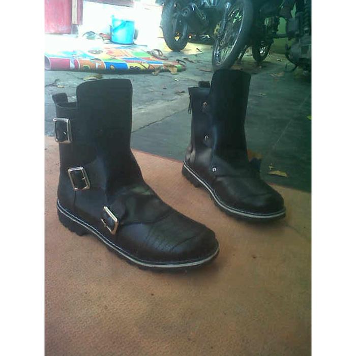 Gambar sepatu boot black rock unisex dari altaf.shop undefined Tokopedia