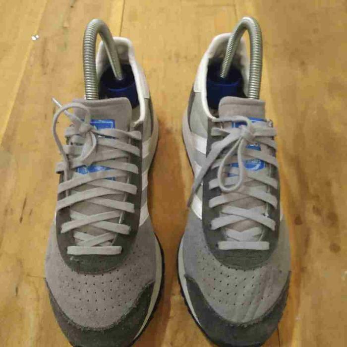 harga sepatu adidas m85