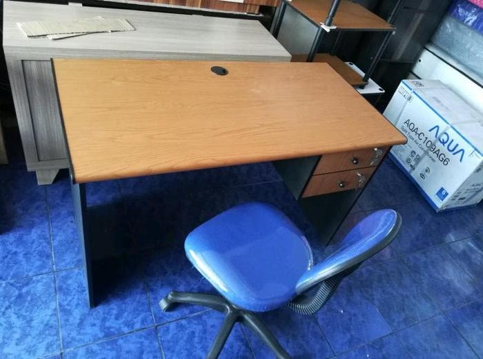 Jual Satu Set Meja Kerja Dan Kursi Pegas Jakarta Barat Agunggsho Tokopedia