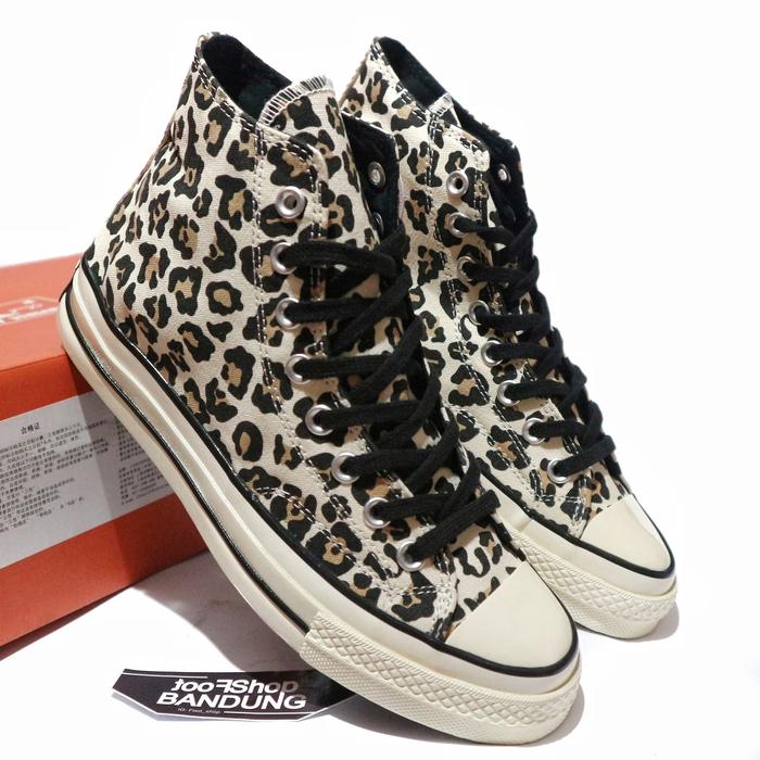 leopard print converse size 7