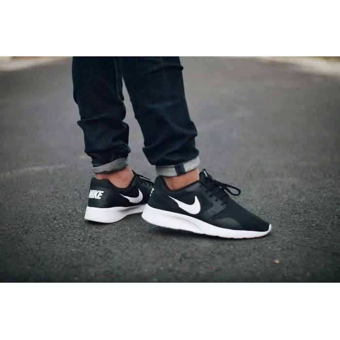 Nike kaishi clearance run black white