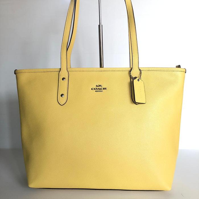 yellow coach tote