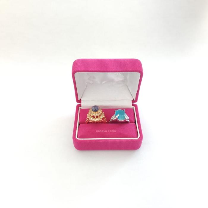 Gambar Kotak Perhiasan Kotak Cincin Bludru Box Velvet Bisa untuk 2 Cincin Buah - Merah Muda dari Cahaya Senja Store_NEW undefined Tokopedia