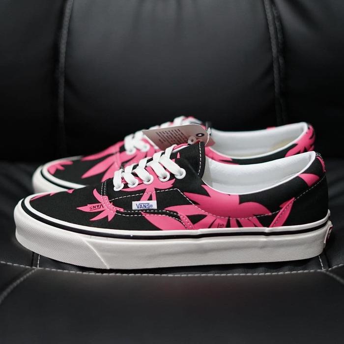 vans era flower