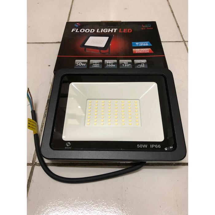 Gambar SKYLITE Flood Light Kap Sorot Lampu Tembak 50 Watt dari CV. Sumber Cahaya Baru undefined Tokopedia