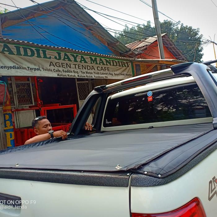 Gambar Terpal Mobil Double Cabin model resleting dan perekat + 2 penyanggah dari Aidil Tenda undefined Tokopedia