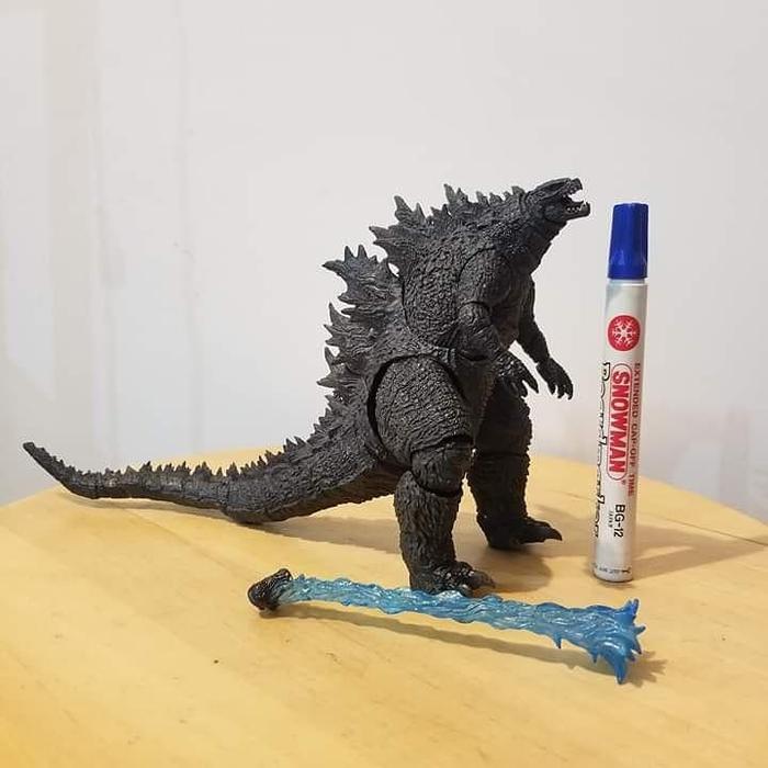 Gambar mainan action figure godzilla king of the moster tinggi 6 inch dari Mainan Toys Action Figure undefined Tokopedia
