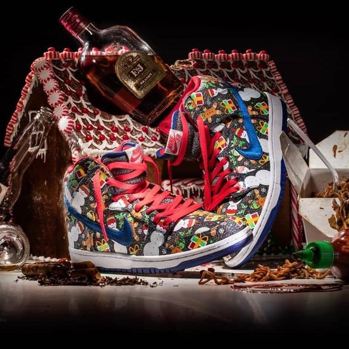 christmas nike dunks