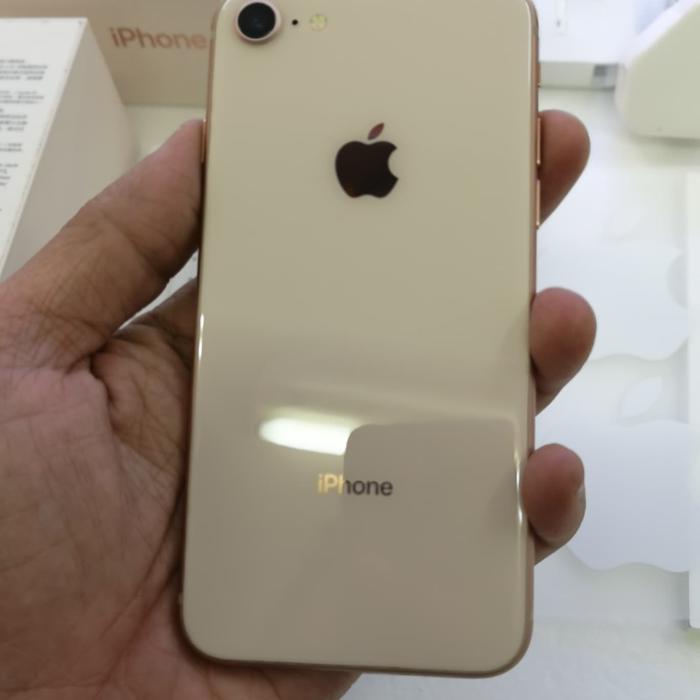 週末限定価格☆iPhone 8 GOLD 64 GB SIMフリー iPhone 8 Gold 64 GB